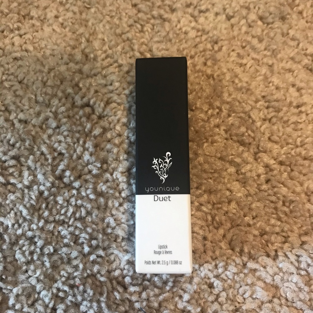 Younique Duet Lipstick